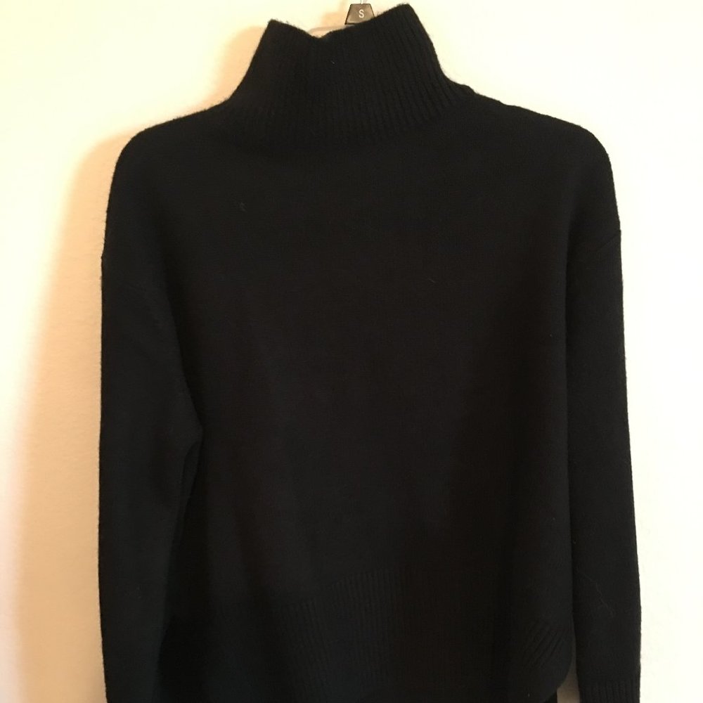 HM Women's Turtleneck Size S